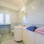 Lambrusca By Interhome Appartement