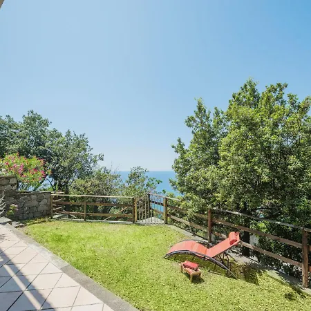 Lambrusca By Interhome * Moneglia
