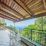 Apartamento Lambrusca By Interhome *