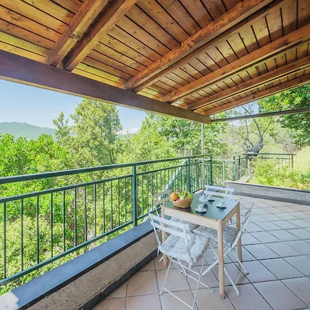 Lambrusca By Interhome Moneglia