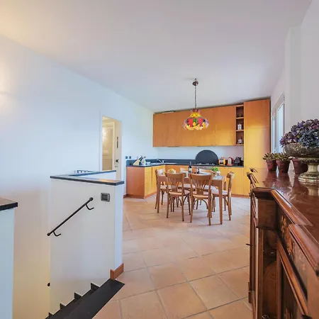 Lambrusca By Interhome